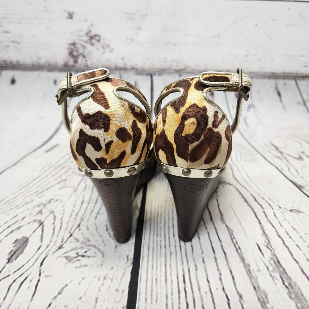 David Aaron Animal Print Wedge‎ Heels Sandals Size 7 1/2